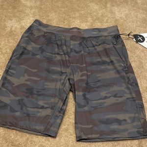 Kenneth Cole L Camouflage Shorts